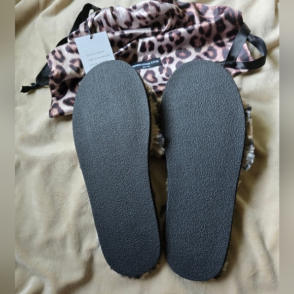 Generation Love Leopard Slippers MEDIUM Slides Open Toe Faux Fur Comfort $85 NEW - Picture 5 of 8